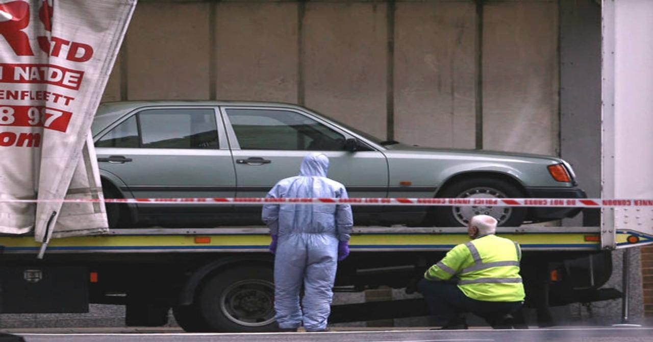 Car blown up in bomb scare near Regent Street 'had its phone